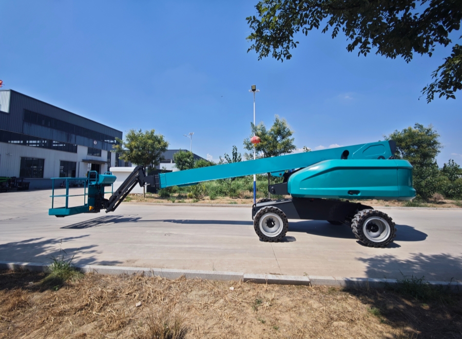 TELESCOPIC BOOM LIFT