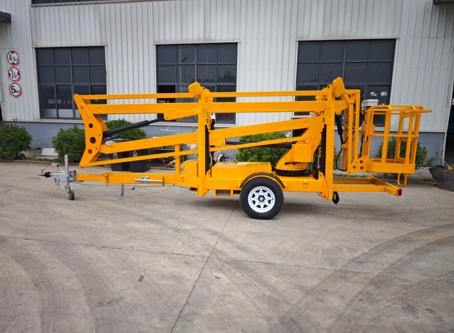 Towable Boom Lift Model No. OTCP18