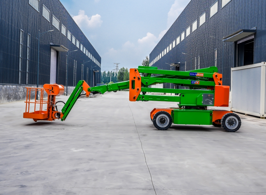 ARTICULATED BOOM LIFT